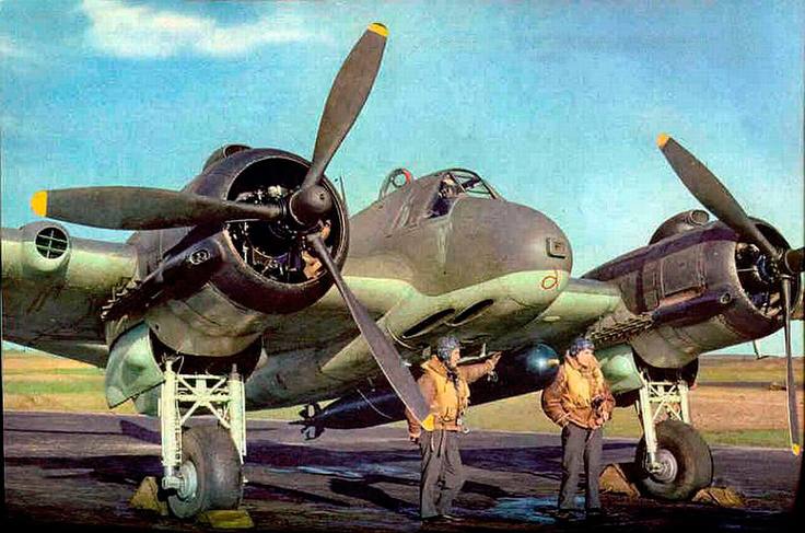 Maquetas hechas - bristol-beaufighter Vista frontal con pilotos