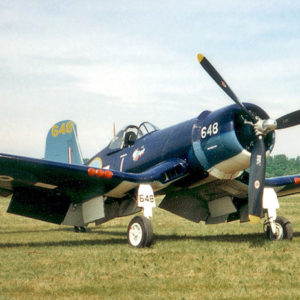 Maquetas hechas - chance-vought-f4u-1-corsair Vista frontal lateral