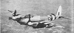 Maquetas hechas - de-havilland-98-mosquito Vista frontal lateral foto bn