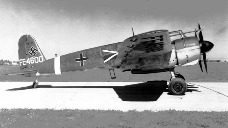 Maquetas hechas - henschel-hs-129 Vista lateral foto bn