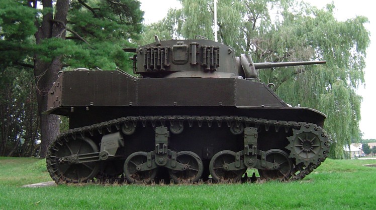 Maquetas hechas - m5a1-stuart Vista lateral