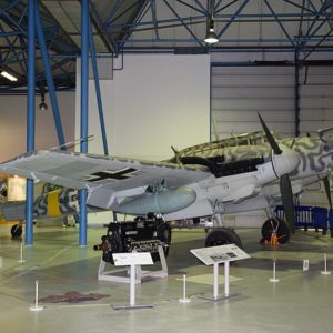 Maquetas hechas - messerschmitt-bf-110-C-6-variantes-según-años Vista lateral frontal