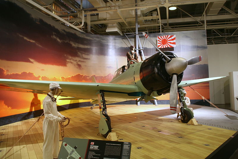 Maquetas hechas - mitsubishi-a6m1-Zero Vista frontal lateral