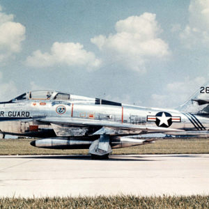 Maquetas hechas - republic-f-84f-thunderstreak Vista lateral