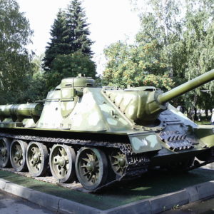 Maquetas hechas - su-100 Vista frontal lateral