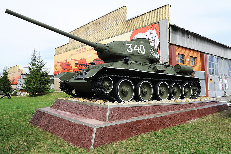 Maquetas hechas - t-34-85 Vista frontal lateral
