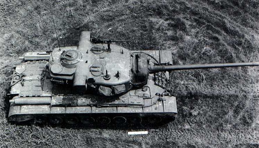 Maquetas hechas - t29 Vista lateral superior foto bn