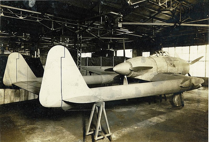 Maquetas hechas - tachikawa-ki-94 Vista lateral trasera foto bn