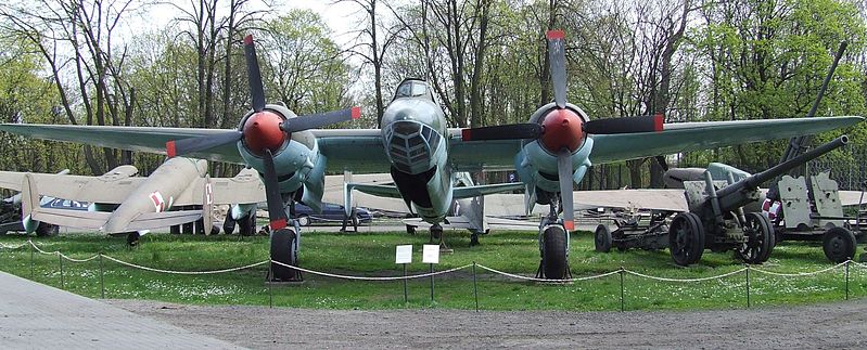 Maquetas hechas - tupolev-tu-2 Vista frontal