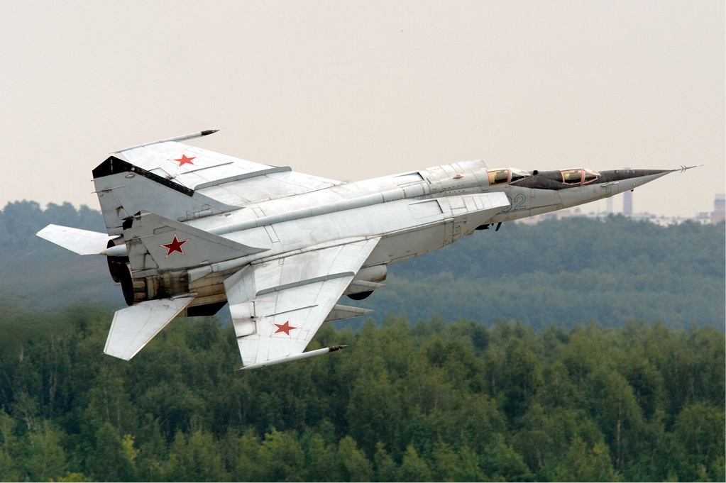 Maquetas hechas - Mig 25 Foxbat Vista lateral superior