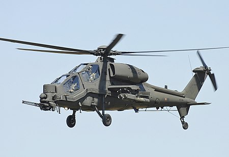 Maquetas hechas - Agusta A129 Mangusta Vista lateral