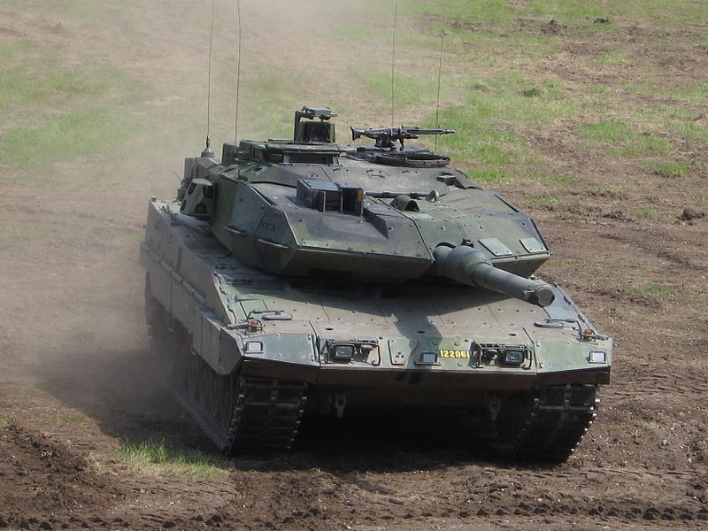Maquetas hechas - Stridsvagn 122 Vista frontal