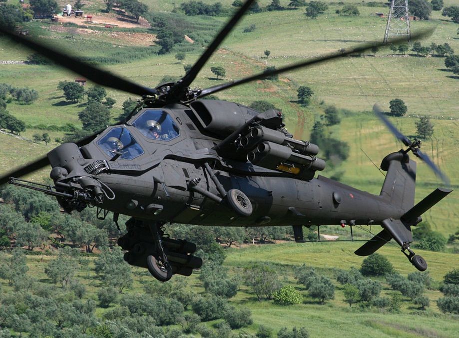 Maquetas hechas - Agusta A129 Mangusta Vista inferior