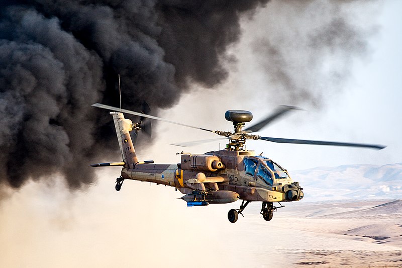 Maquetas hechas - AH-64 Apache Longbow Vista lateral 2
