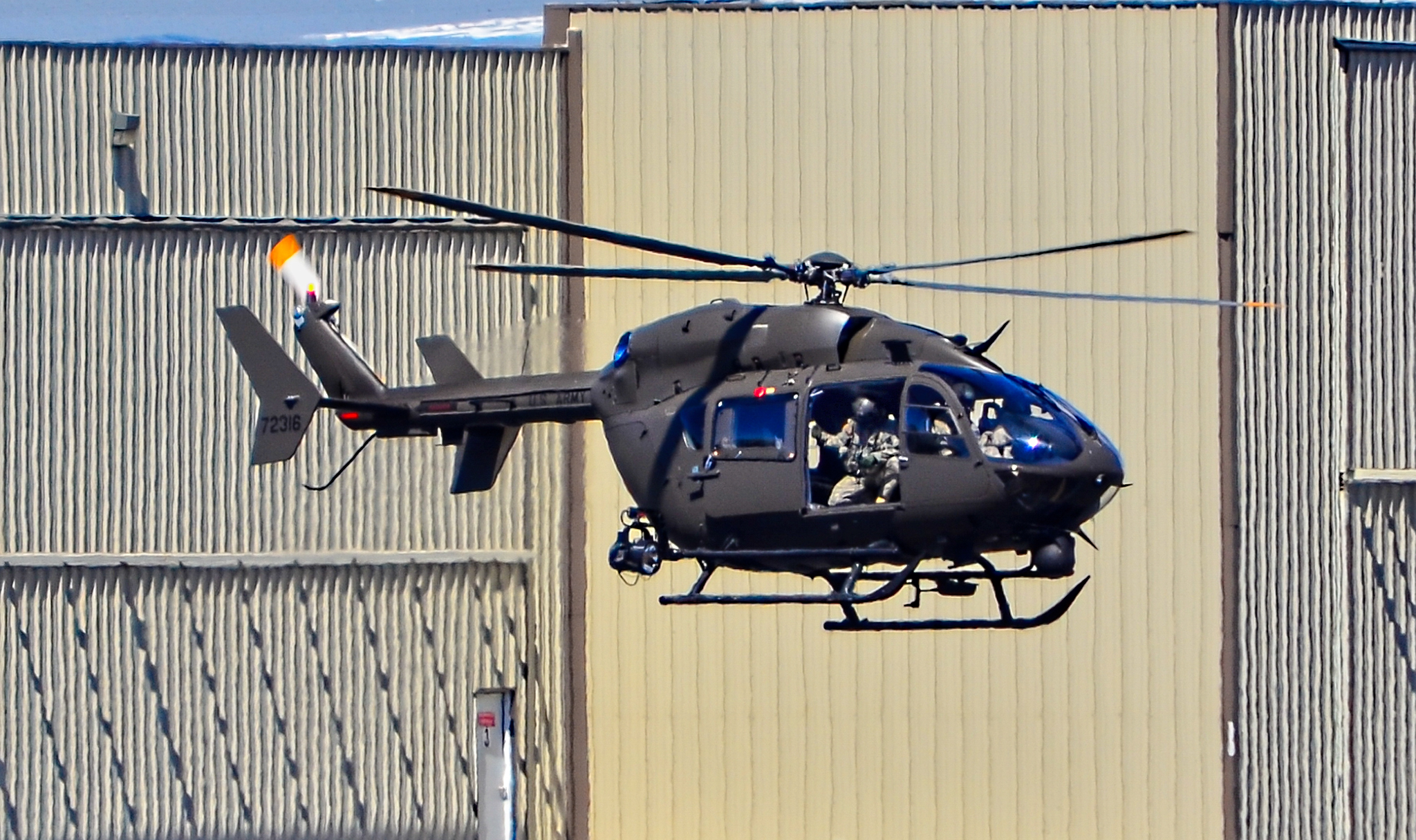 Maquetas hechas - UH-72 Lakota Vista lateral