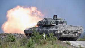 Maquetas hechas - Stridsvagn 122 Vista trasera