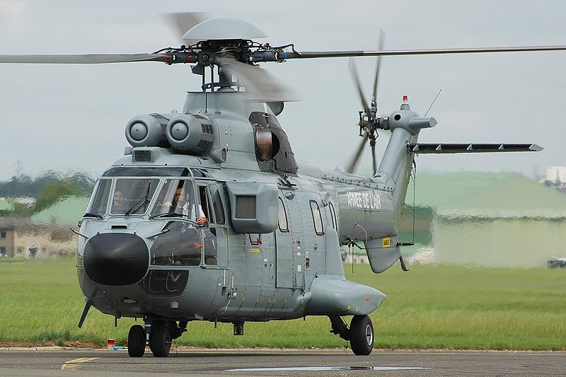 Maquetas hechas - AS-332 Super Puma Vista frontal