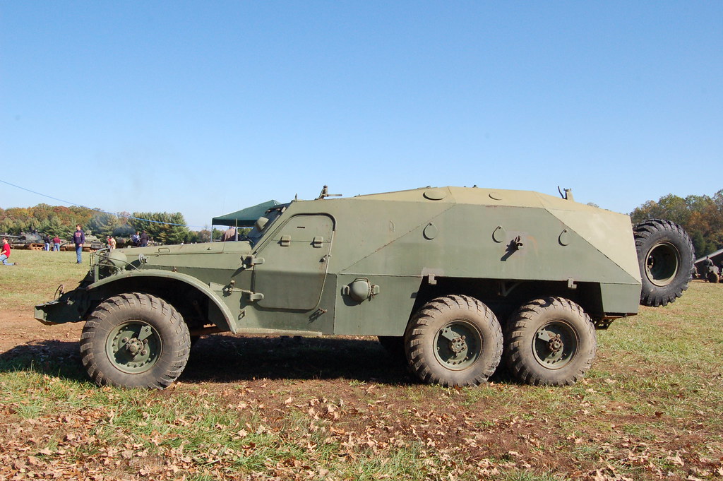 Maquetas hechas - BTR-152 Vista lateral