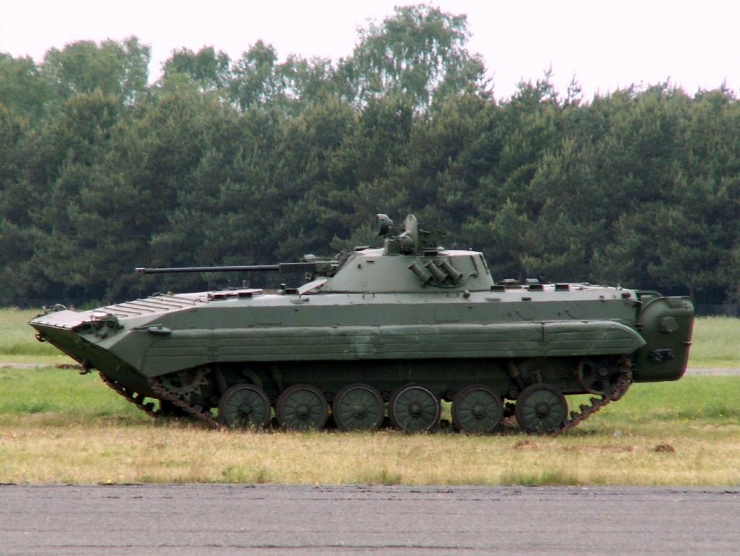 Maquetas hechas - BMP-2 Vista lateral