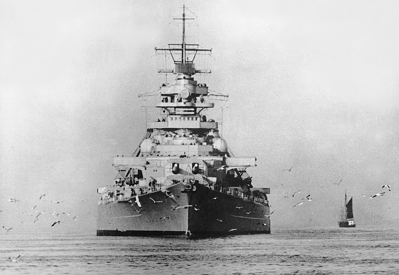 Maquetas hechas - Bismarck Vista frontal