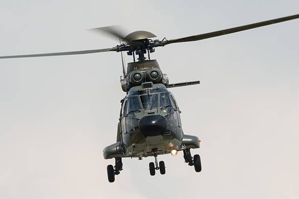 Maquetas hechas - Eurocopter AS532 Cougar Vista frontal