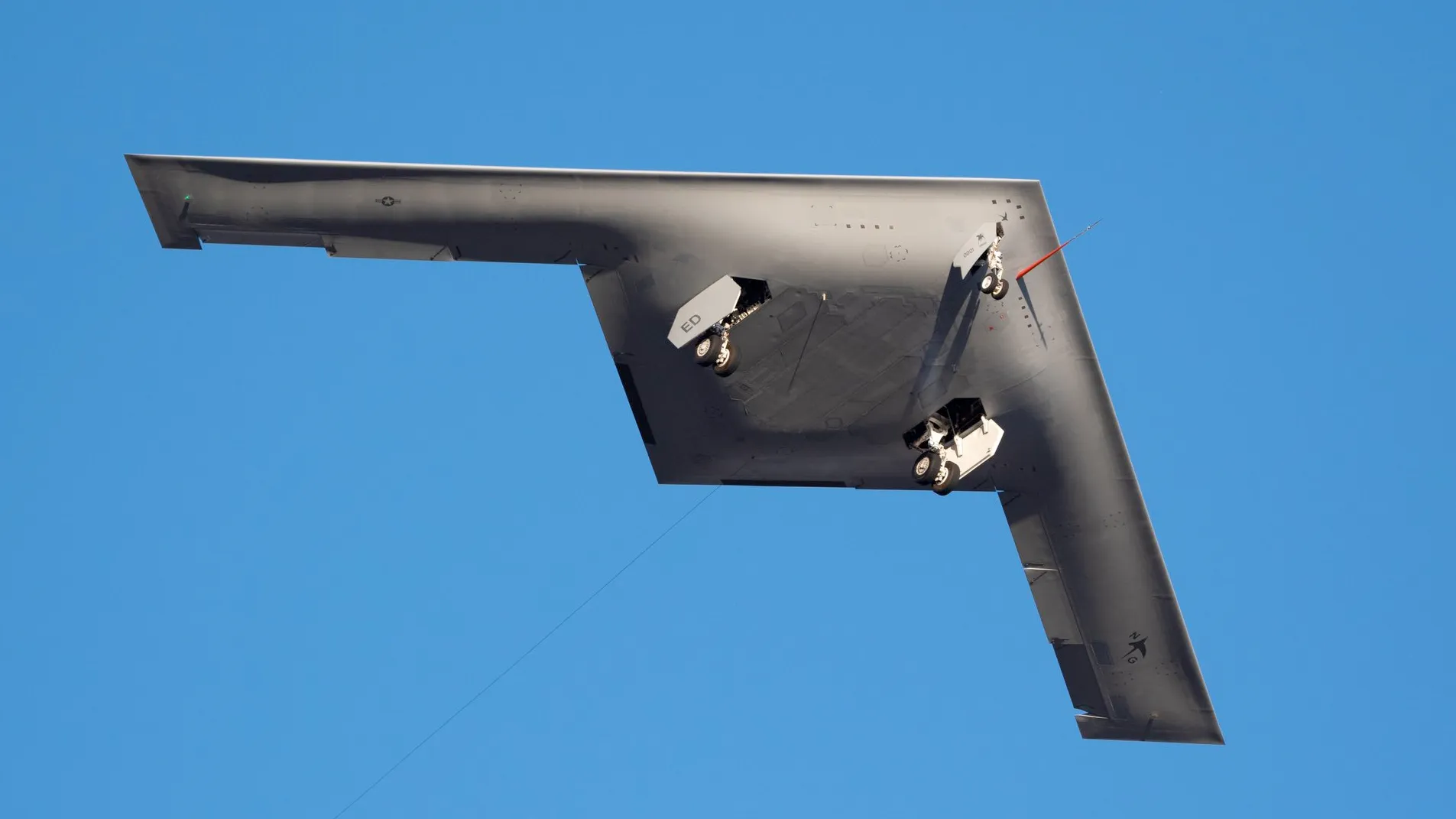 Maquetas hechas - Northrop Grumman B-21 Raider Vista inferior