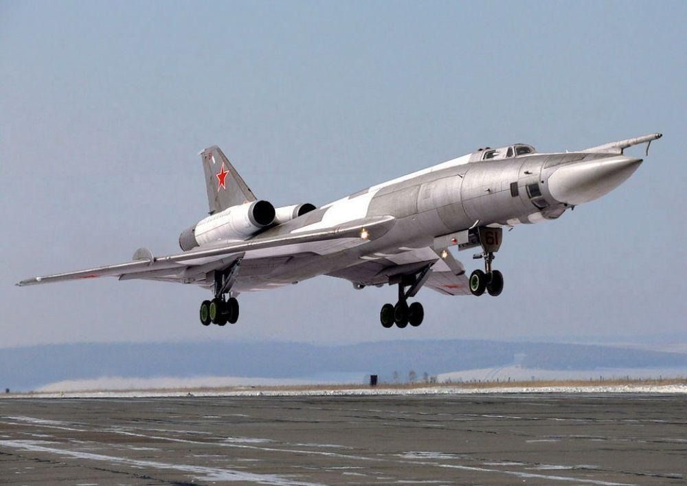 Maquetas hechas - Tupolev Tu-22 Blinder Vista frontal