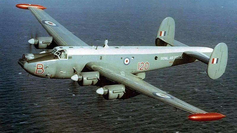 Maquetas hechas - Avro Shackleton Vista lateral