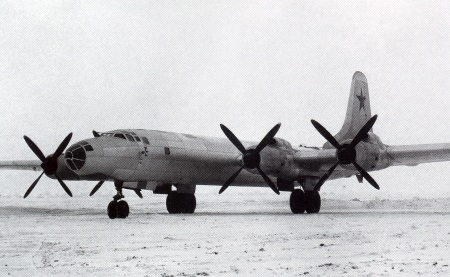 Maquetas hechas - Tupolev Tu-85 Barge Vista frontal-lateral